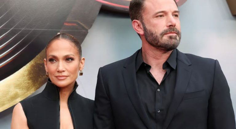 Ben Affleck and Jennifer Lopez (